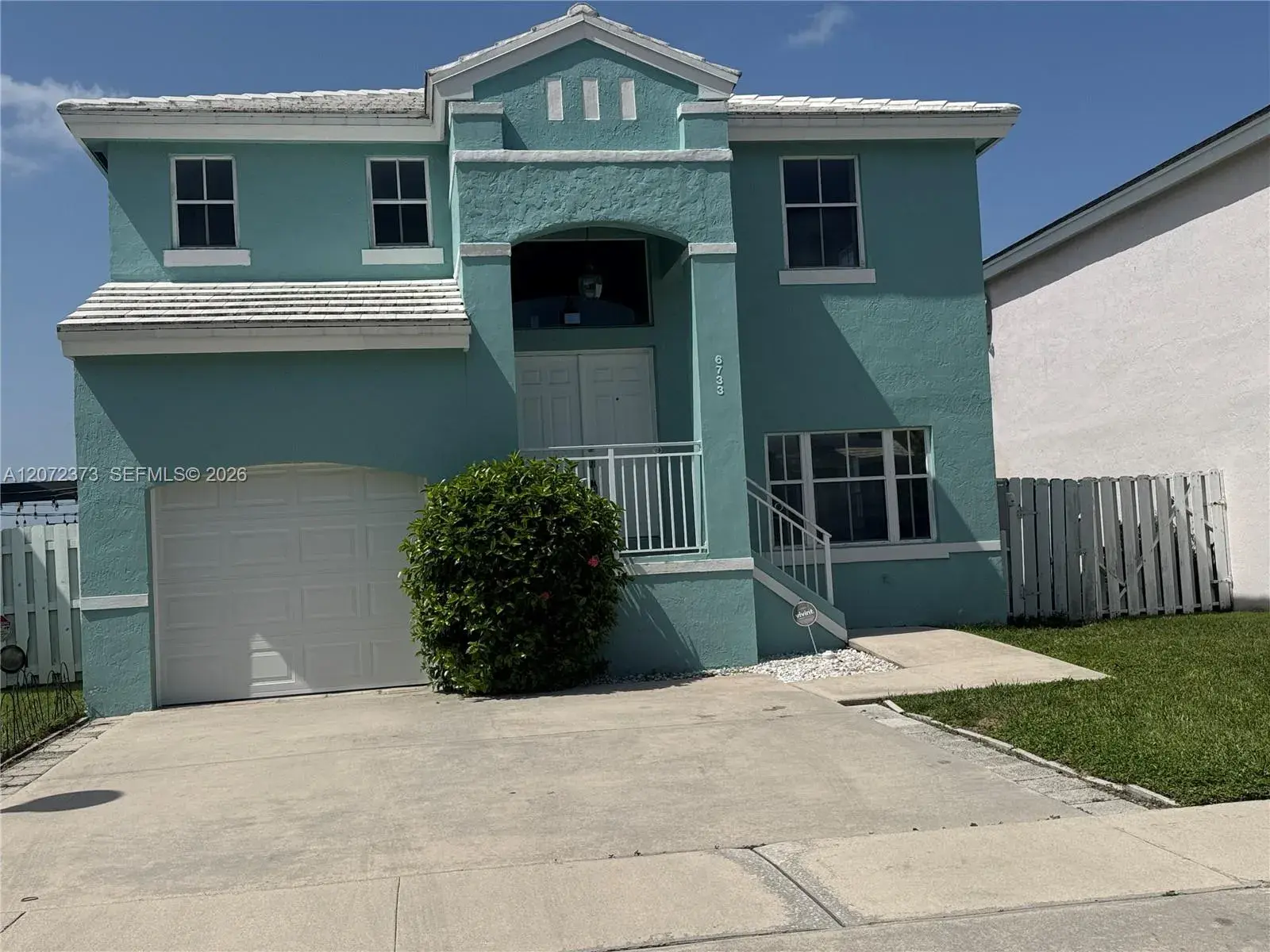 3 bedroom 2 bath Residential for sale at 6733 Bayfront Dr, Margate FL 33063
