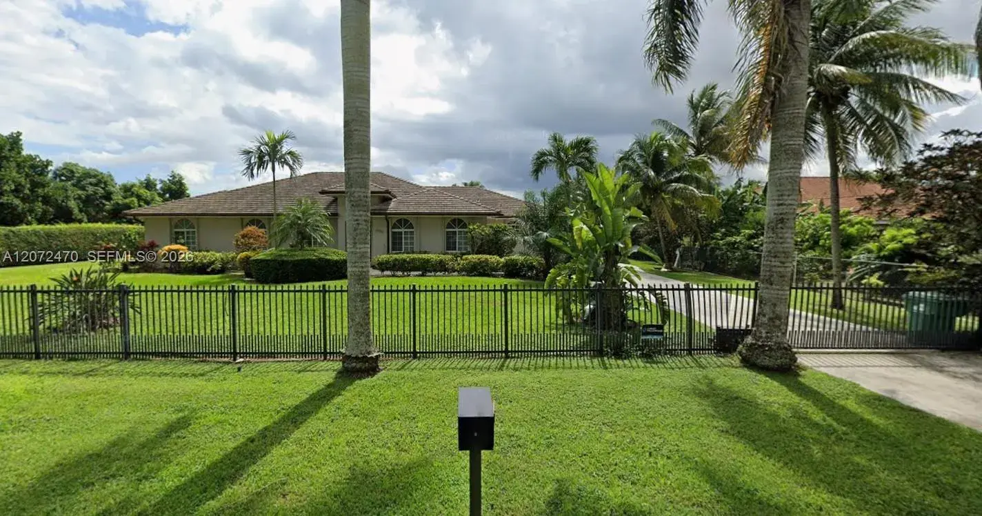5 bedroom 3 bath Residential for sale at 15720 SW 252nd St, Homestead FL 33031