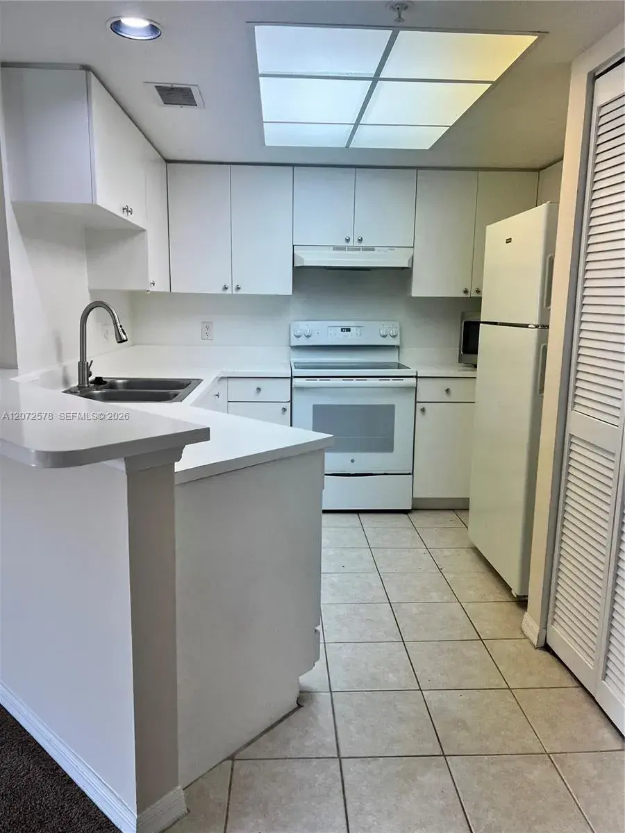 2009 SE 10th Ave # 319, Fort Lauderdale FL 33316