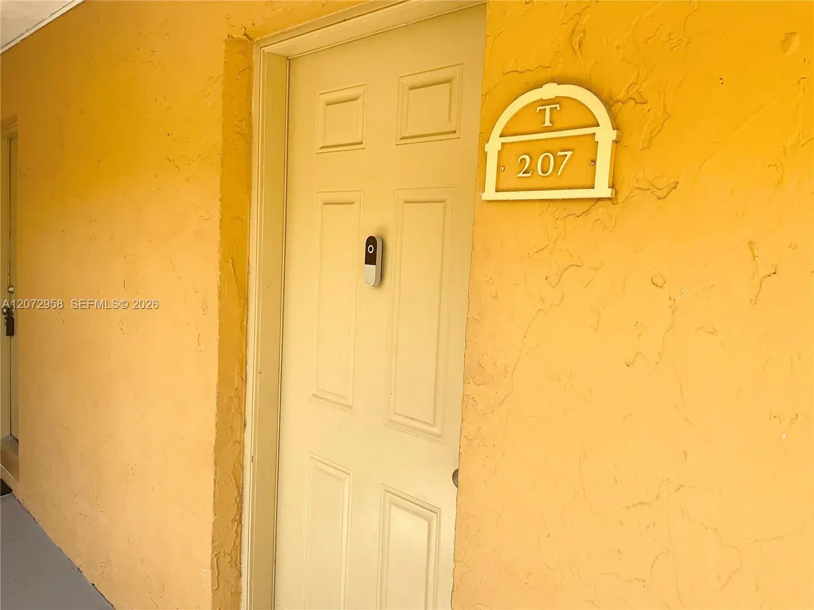 17901 NW 68th Ave # T207, Hialeah FL 33015