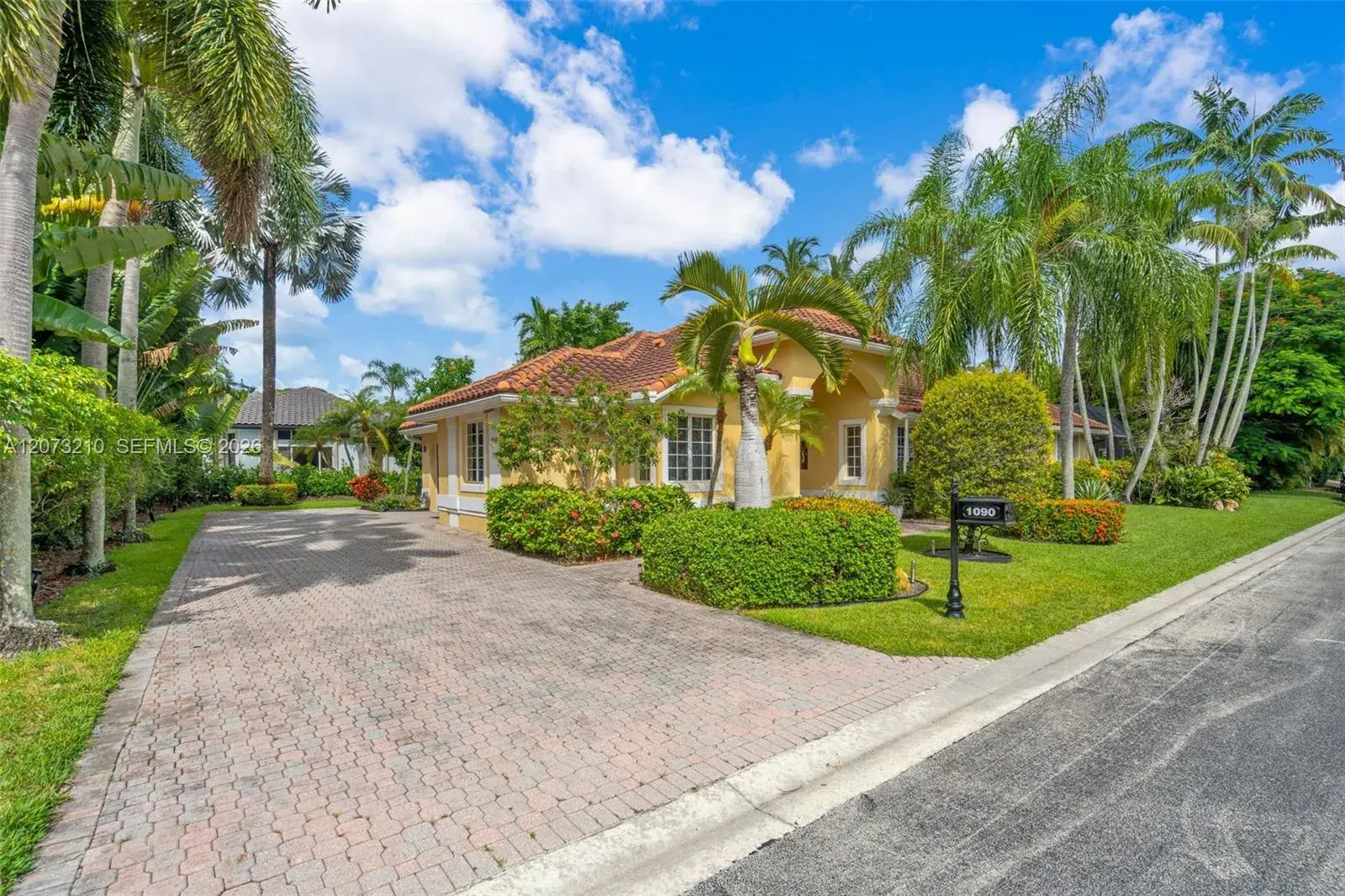 1090 SW 156th Avenue, Pembroke Pines FL 33027