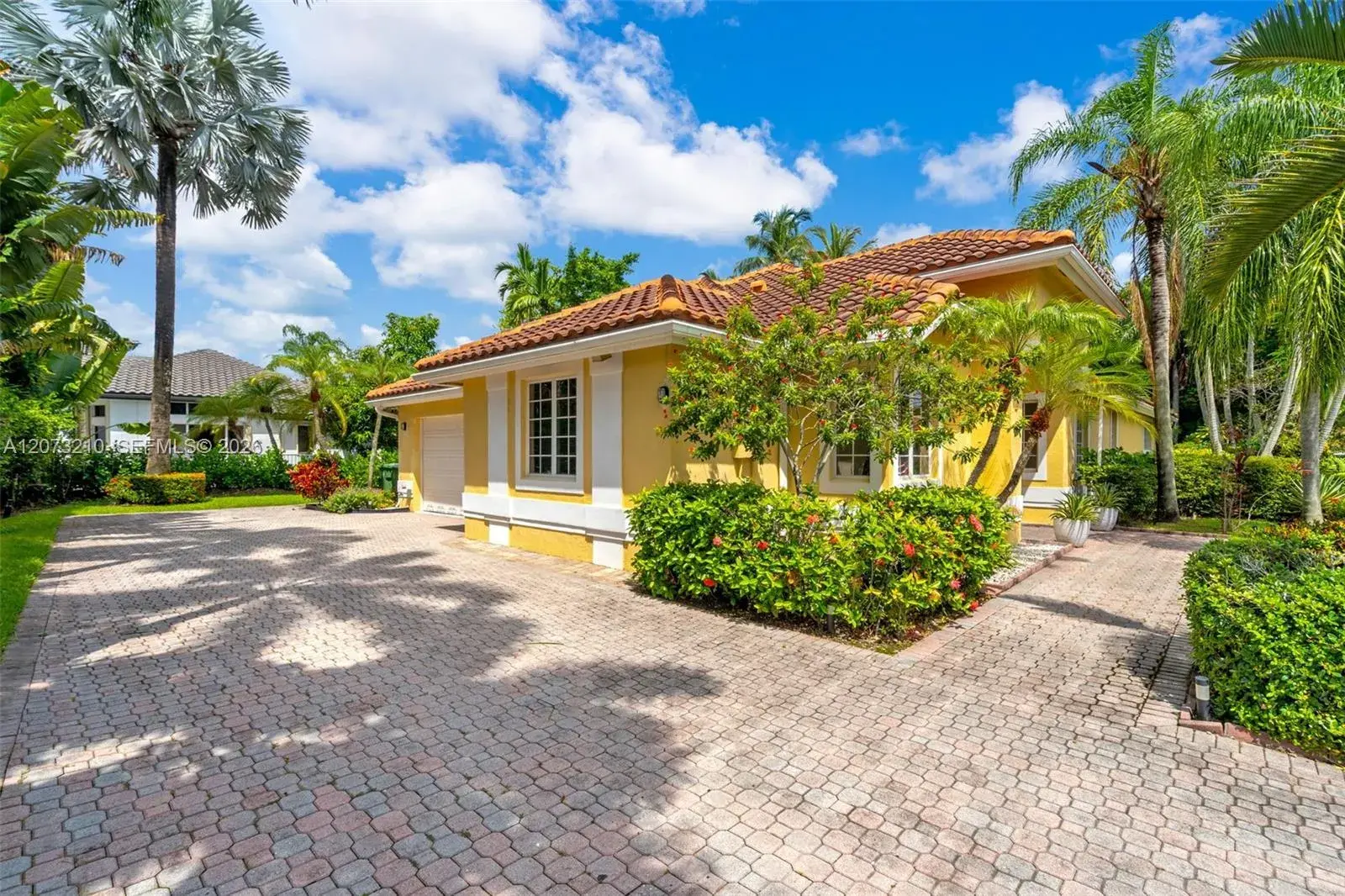 1090 SW 156th Avenue, Pembroke Pines FL 33027