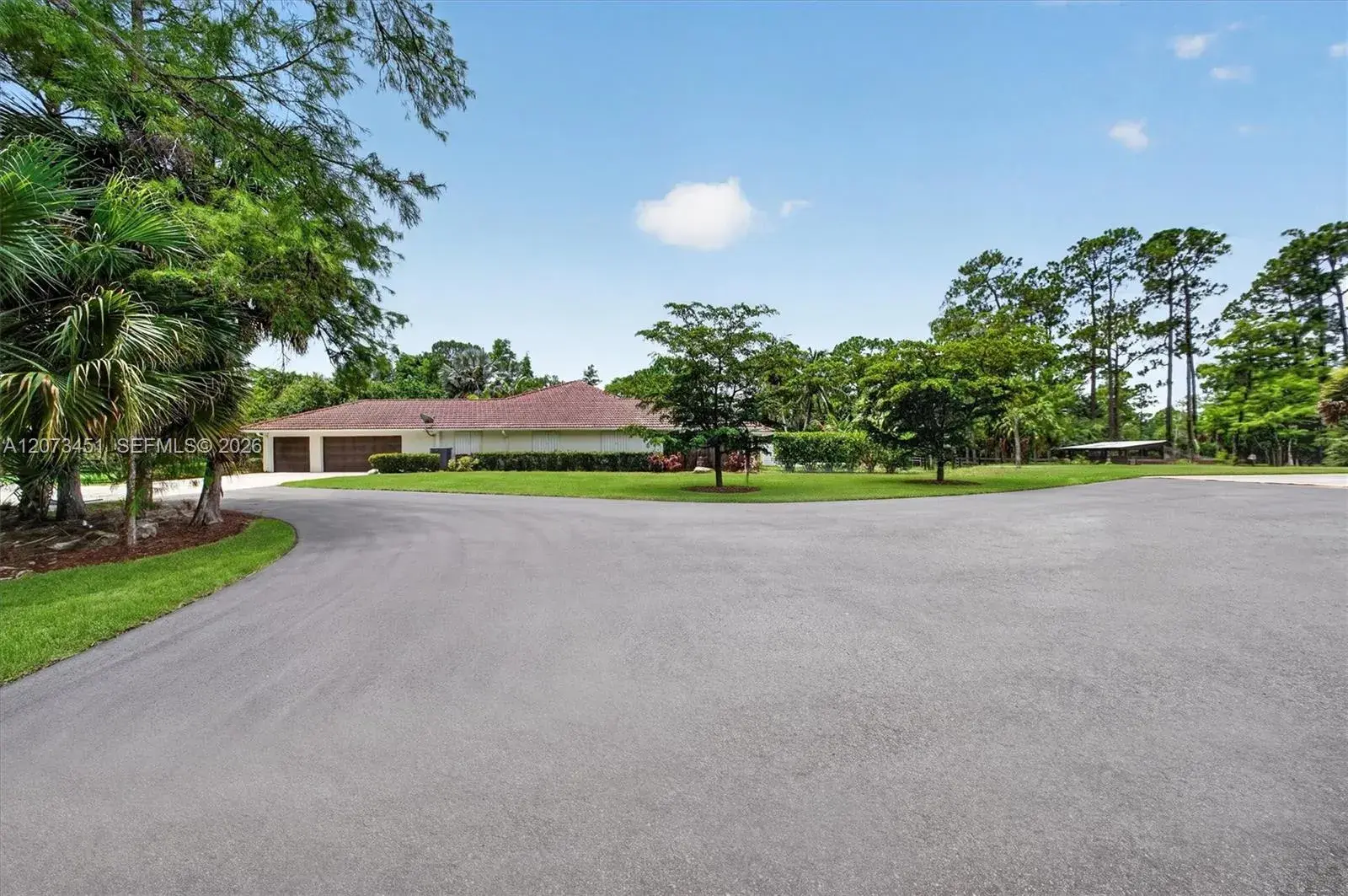 1215 Stallion Dr, Loxahatchee FL 33470