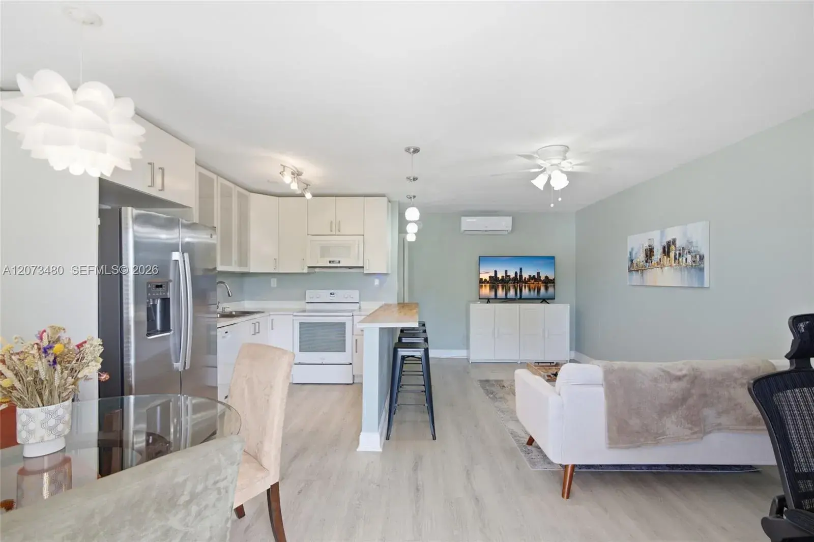 1 bedroom 1 bath Residential Lease for rent at 2716 NE 30th Pl # 207C, Fort Lauderdale FL 33306