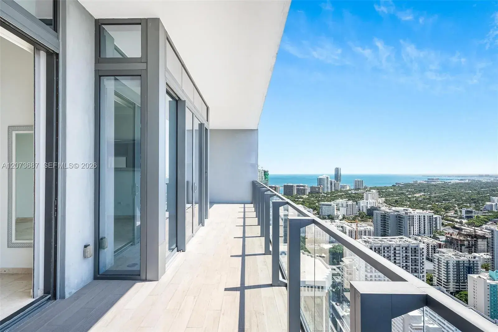 88 SW 7th St # 4004, Miami FL 33130