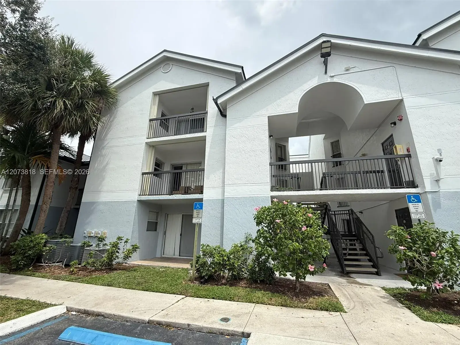 2 bedroom 2 bath Residential for sale at 7650 Westwood Dr # 504, Tamarac FL 33321
