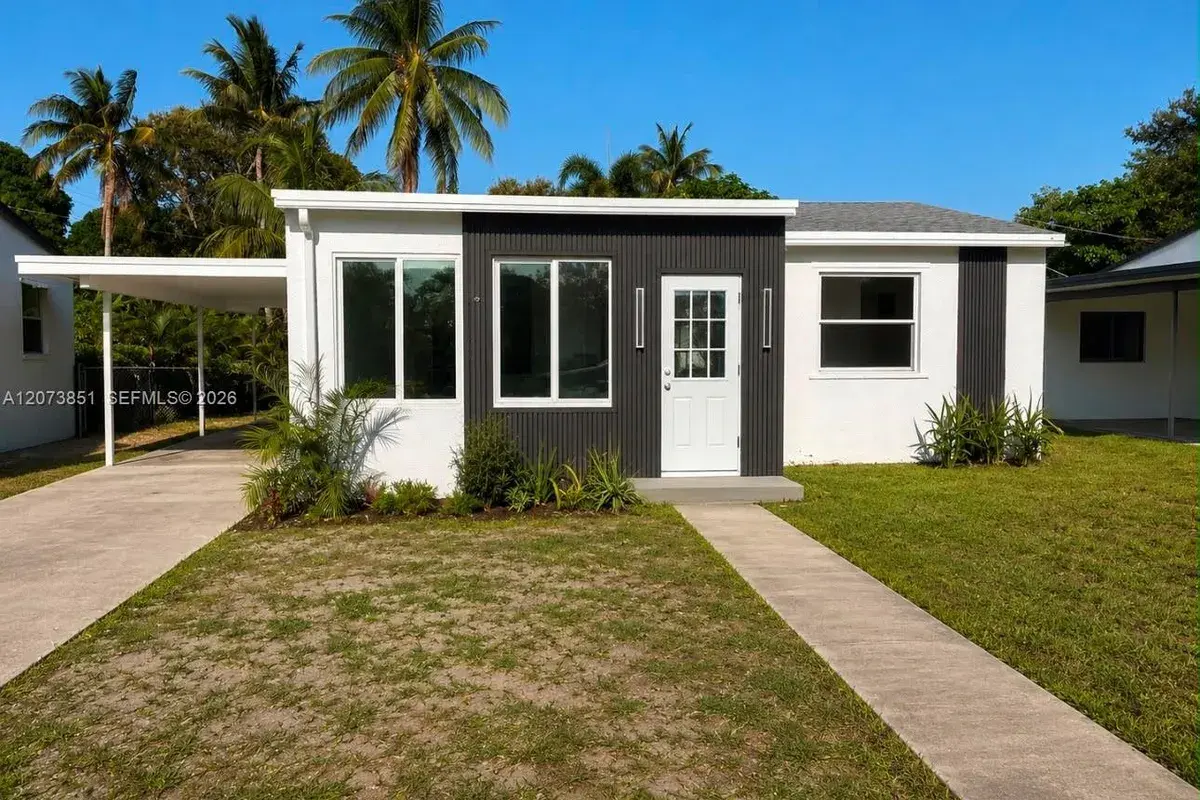 825 S 28th Ave, Hollywood FL 33020
