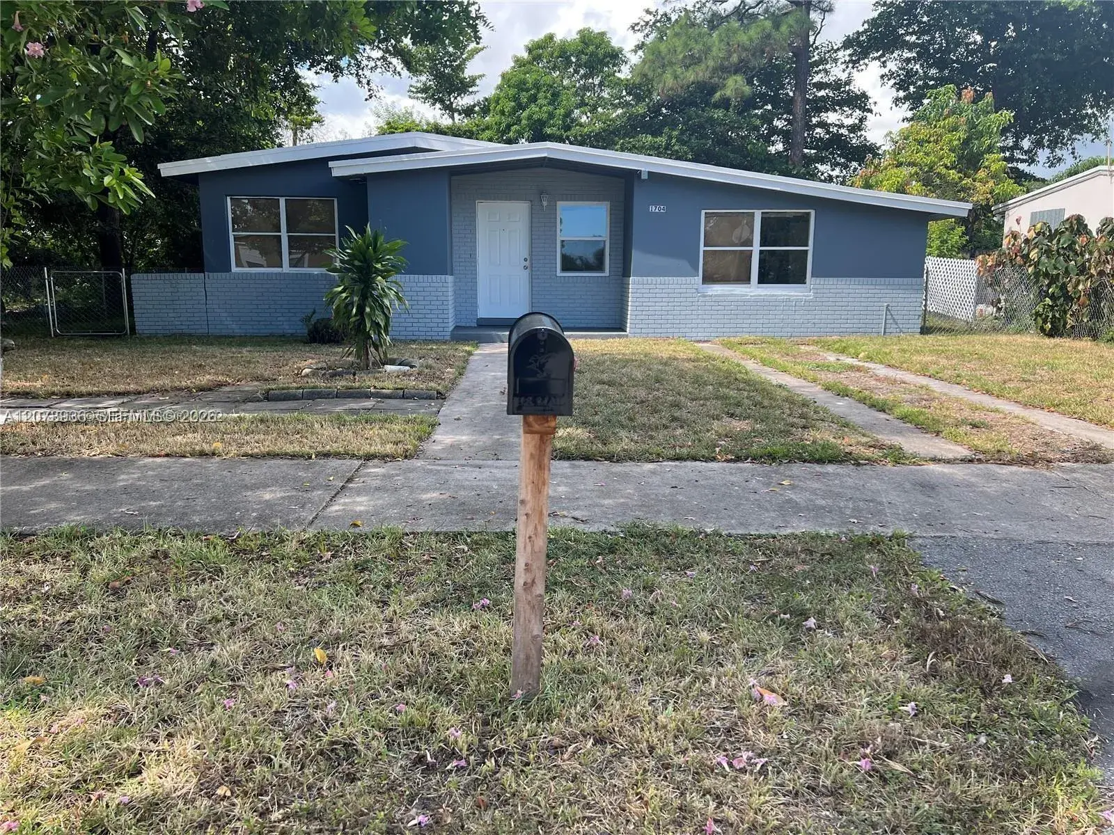1704 NW 18th St, Fort Lauderdale FL 33311
