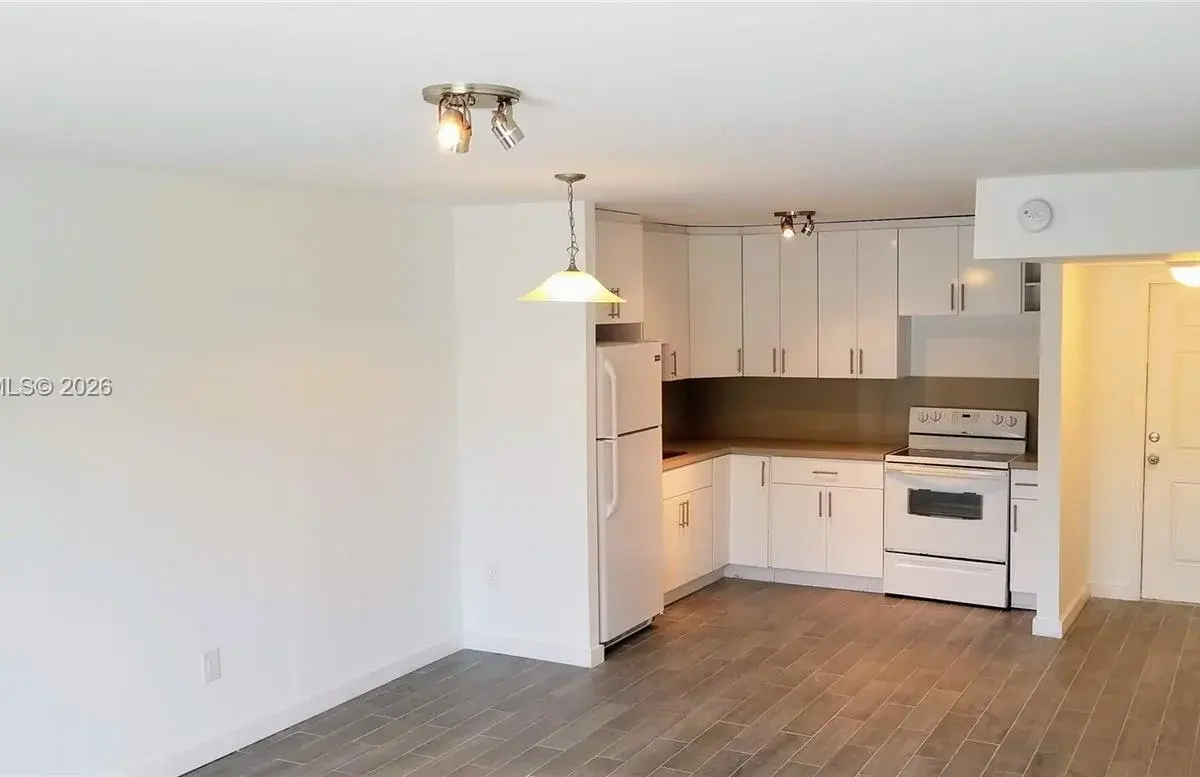 15205 NE 6th Ave # D204, Miami FL 33162