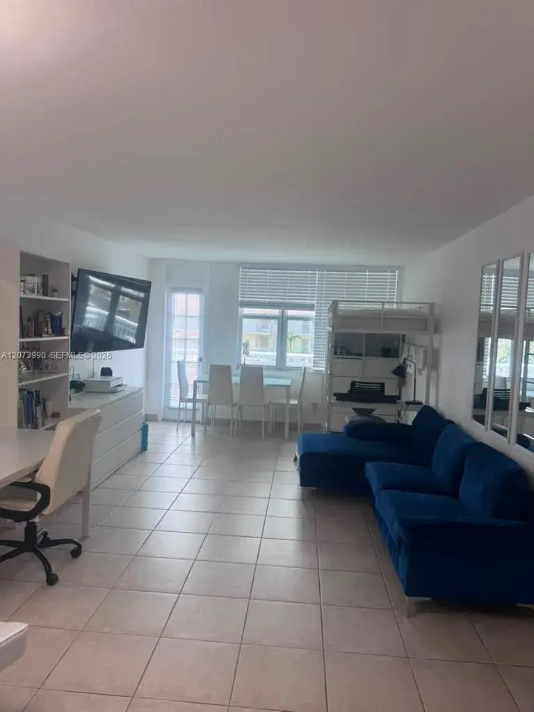1913 S Ocean Dr # 422, Hallandale Beach FL 33009