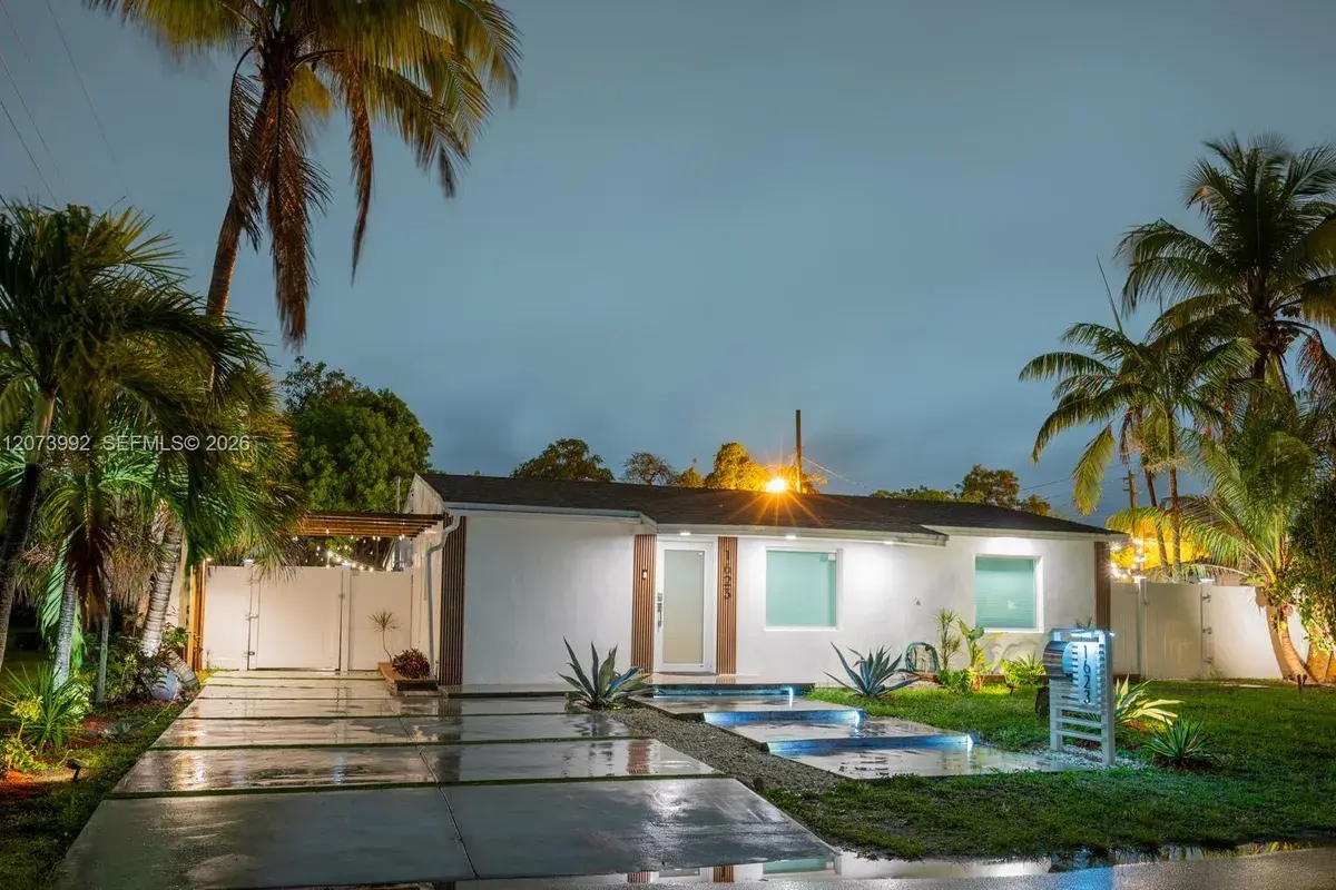 1623 S 24th Ter, Hollywood FL 33020