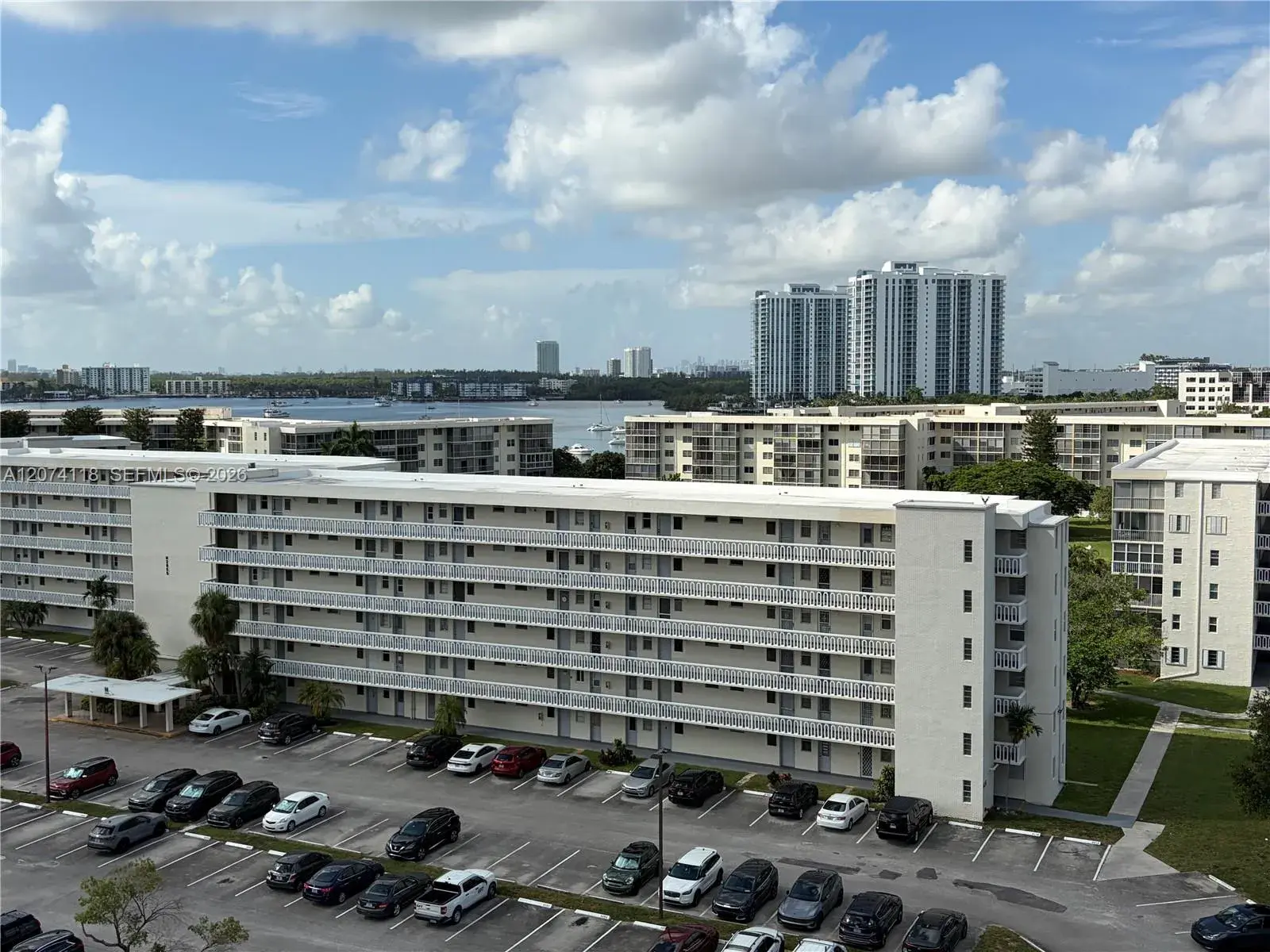 2 bedroom 2 bath Residential for sale at 18011 Biscayne Blvd # 905, Aventura FL 33160