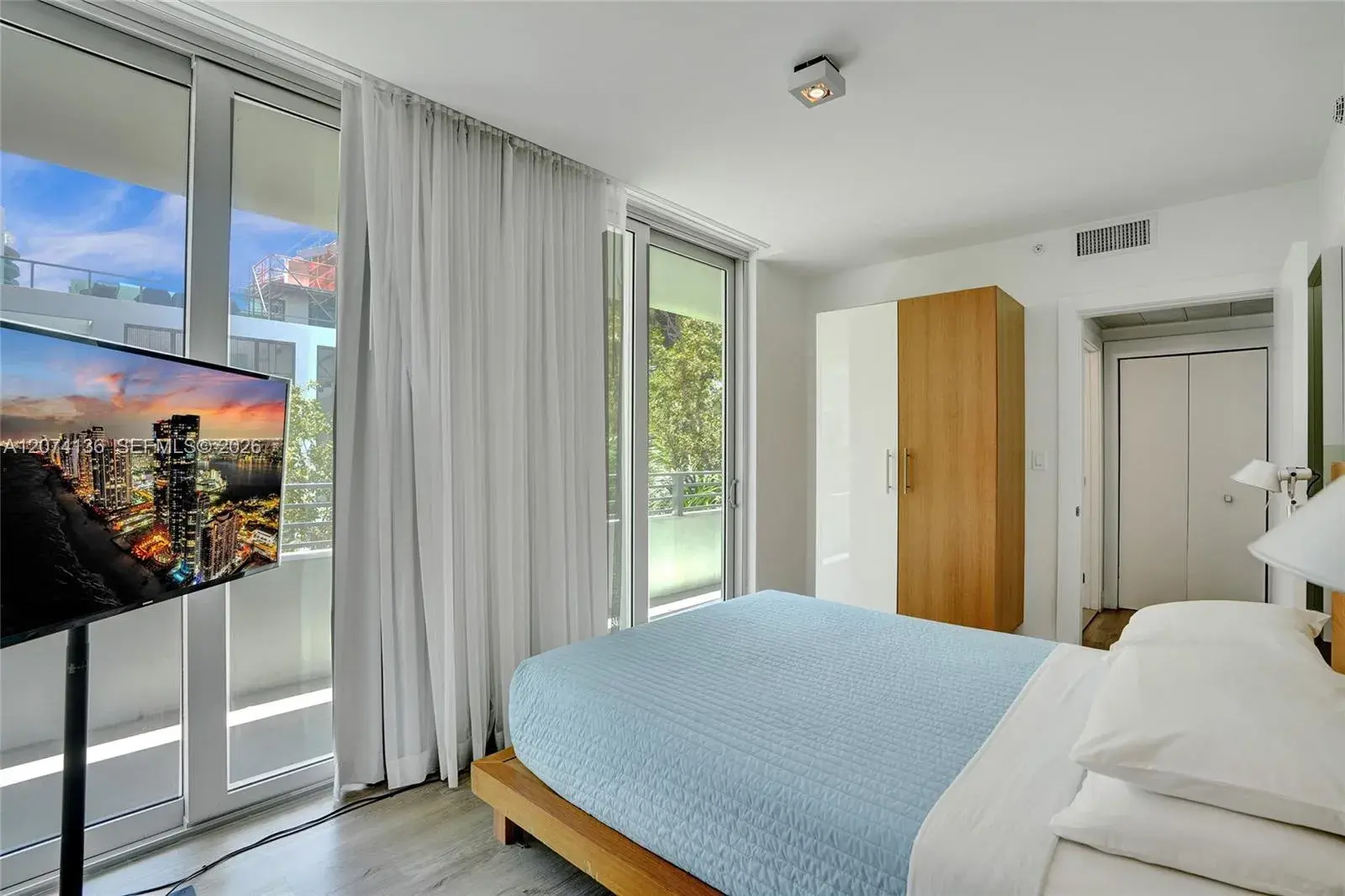 6080 Collins Ave # 520, Miami Beach FL 33140