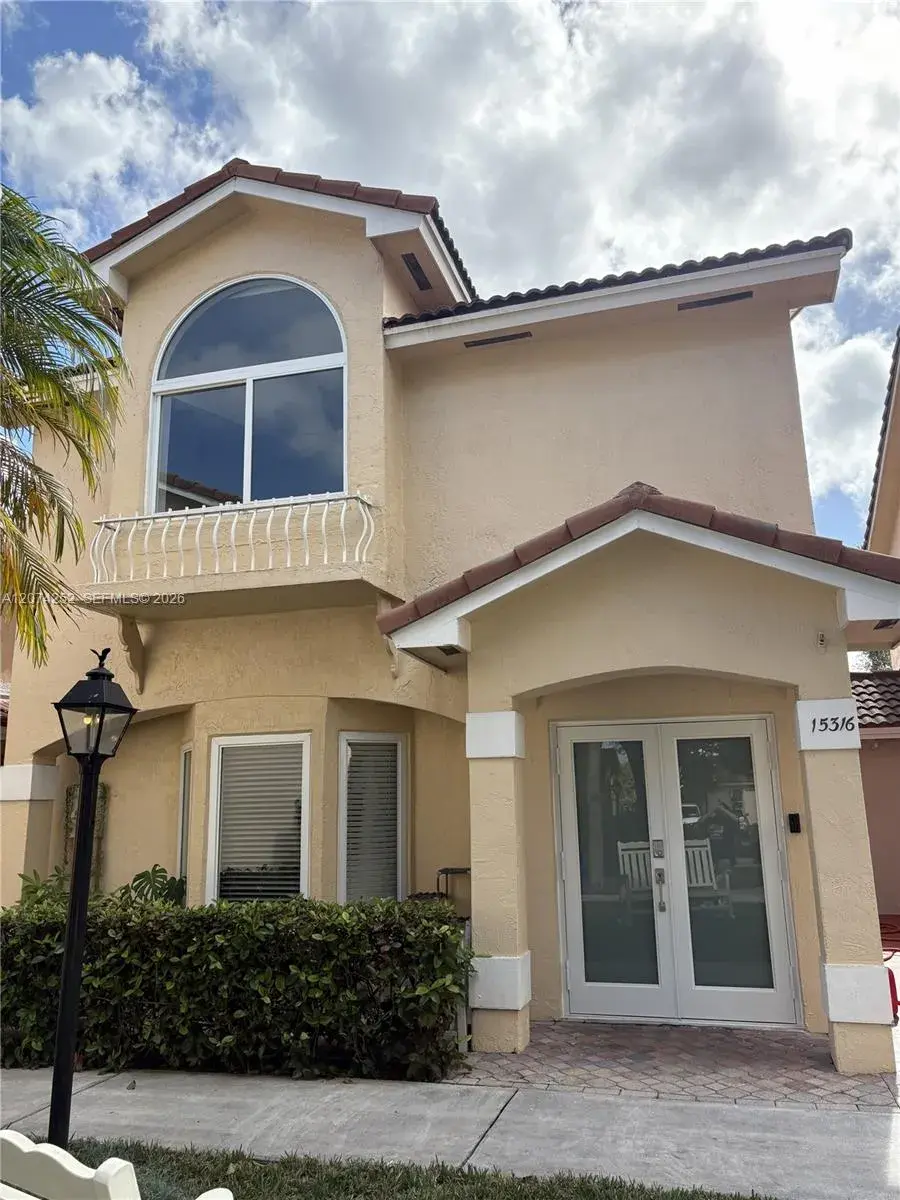 3 bedroom 2 bath Residential for sale at 15316 SW 111th St, Miami FL 33196