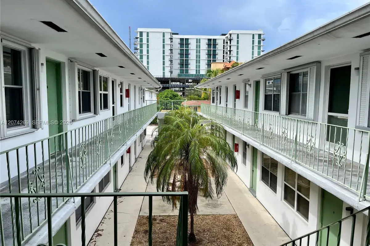 1824 Monroe St # 12, Hollywood FL 33020
