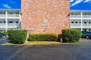 1 bedroom 1 bath Residential for sale at 4750 NW 10th Ct # 308, Plantation FL 33313