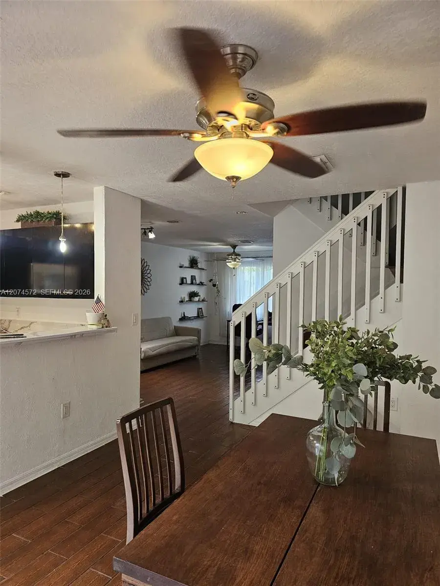 126 Hidden Ct Rd # D, Hollywood FL 33023
