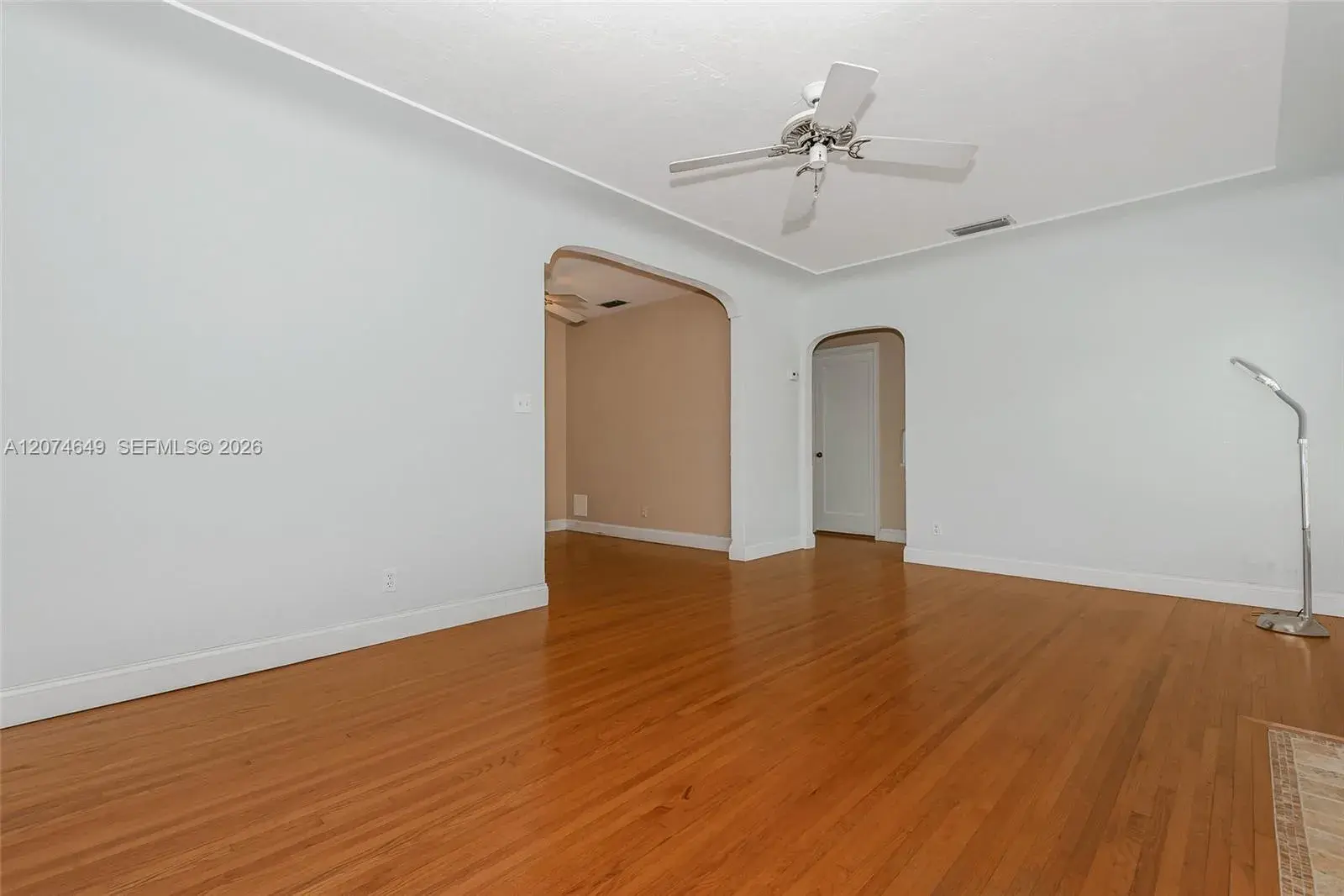 989 Eastward Dr, Miami Springs FL 33166