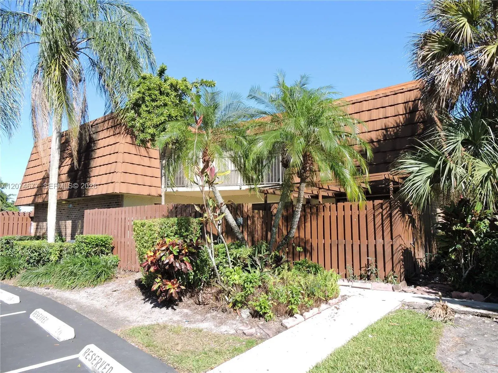 3 bedroom 2 bath Residential for sale at 1316 SW 118th Ter # 1316, Davie FL 33325