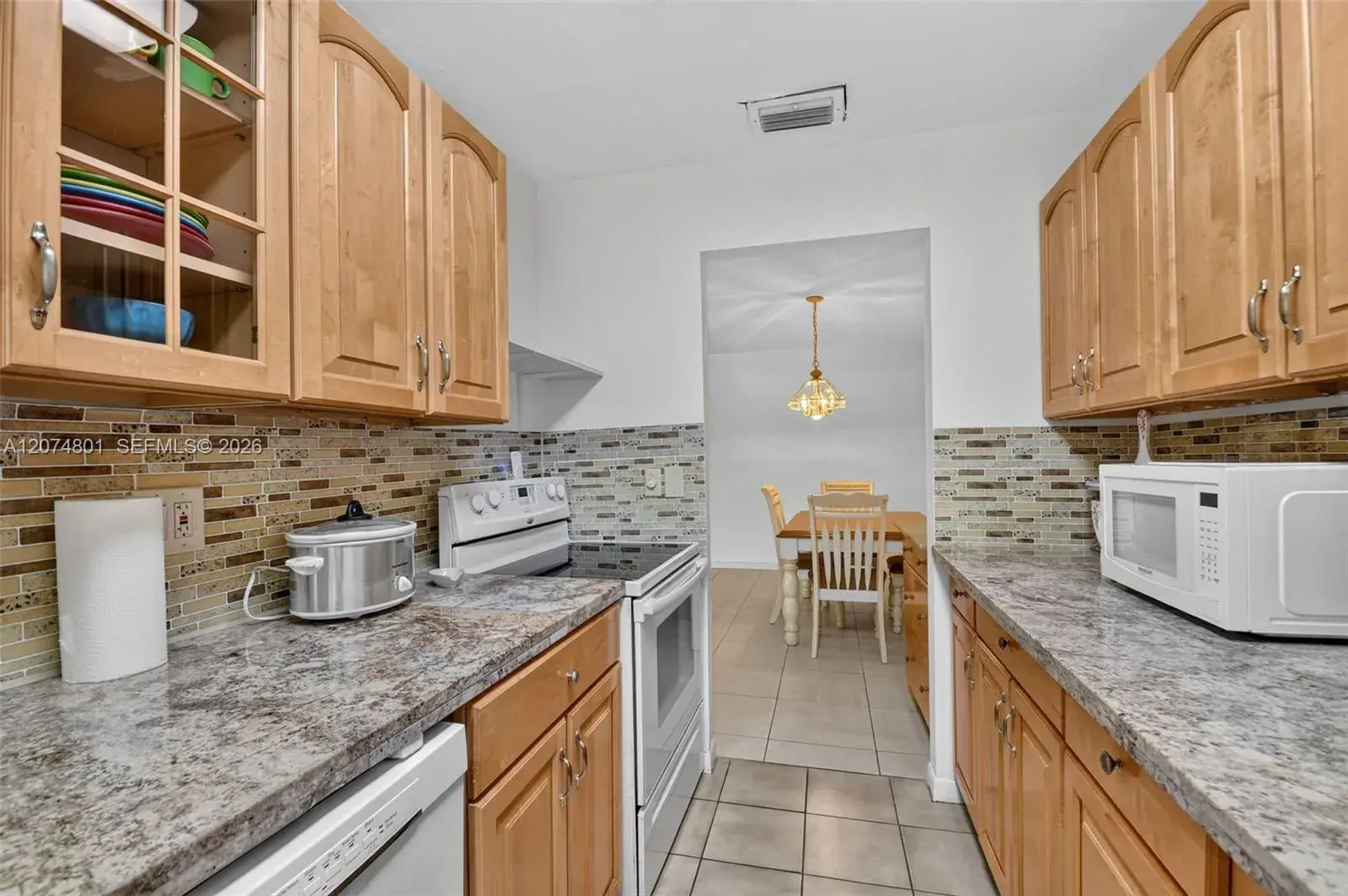 1 bedroom 1 bath Residential for sale at 867 North Dr # B, Delray Beach FL 33445
