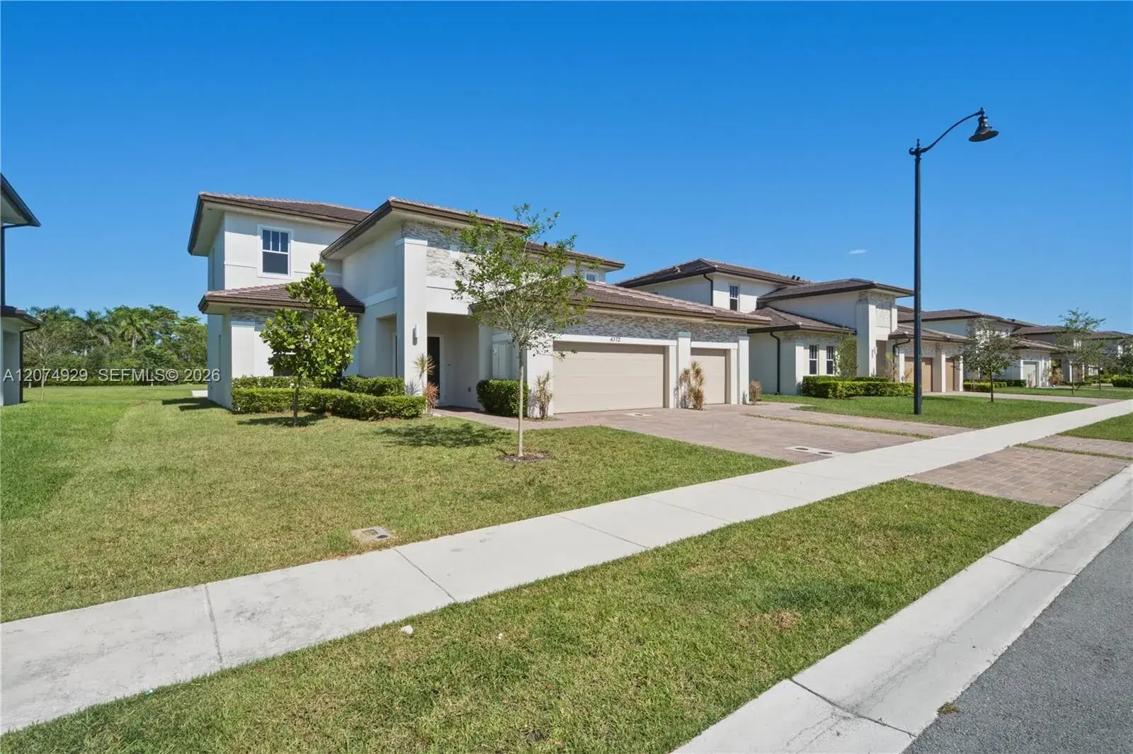 4372 SW 122nd Ter, Davie FL 33330