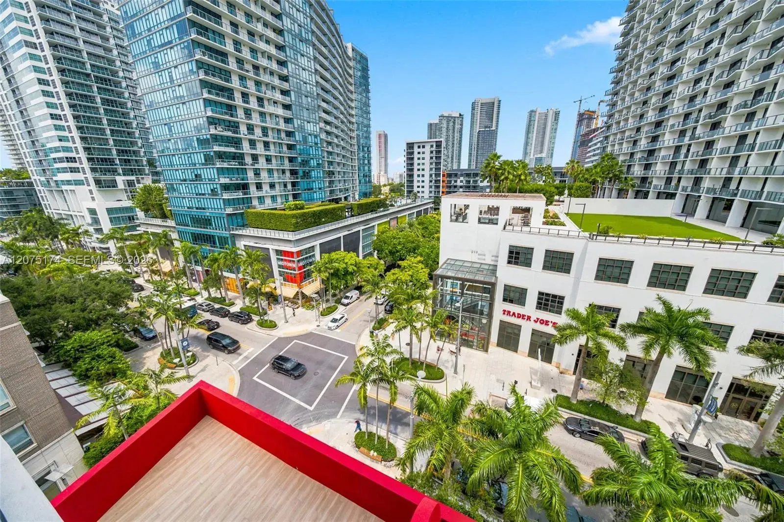 90 NE 32nd st # 811, Miami FL 33137