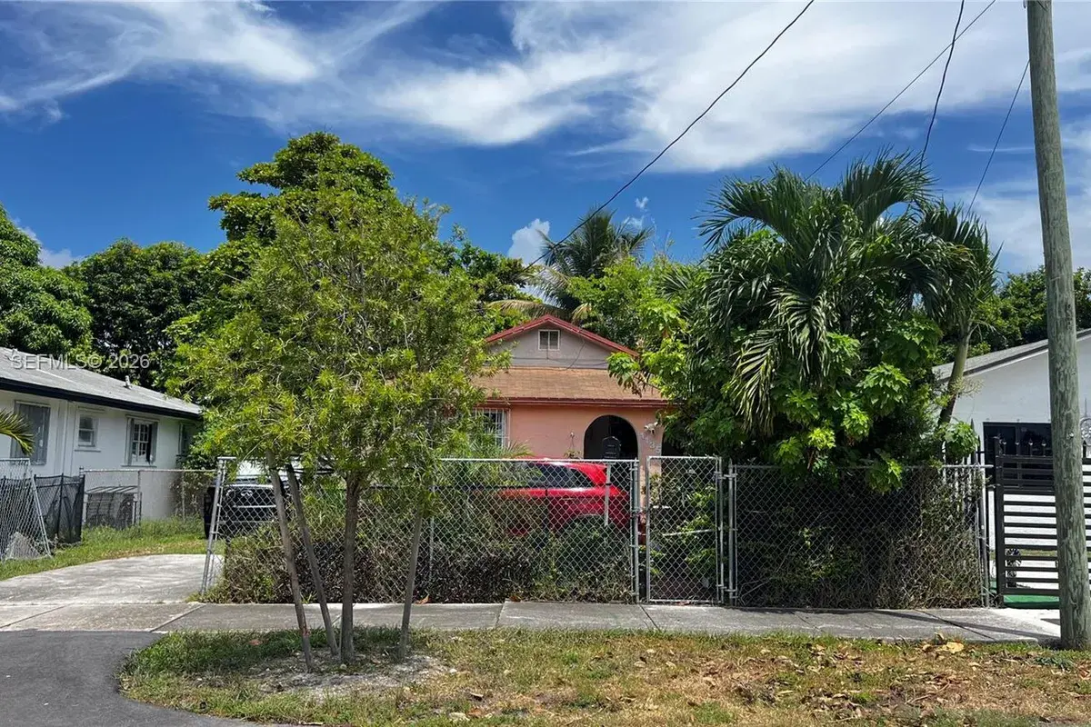 1135 NW 65th St, Miami FL 33150