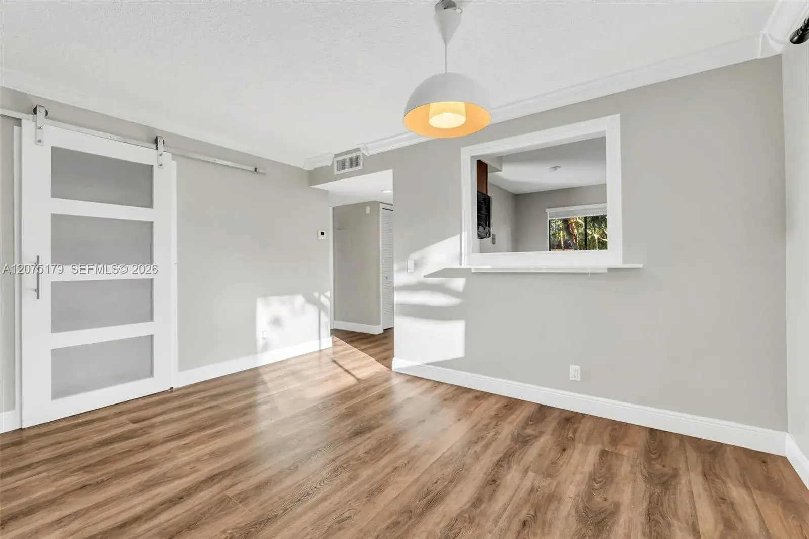 402 Lakeview Dr # 201, Weston FL 33326