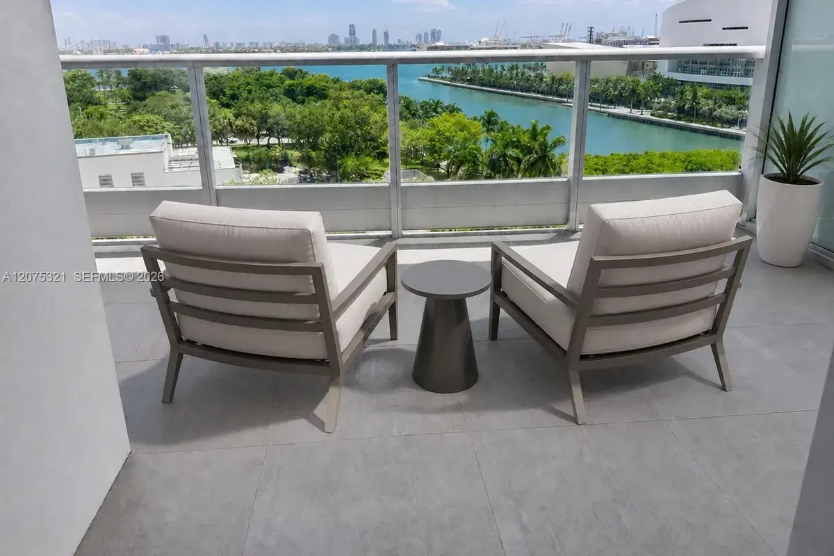 900 Biscayne Blvd # 902, Miami FL 33132