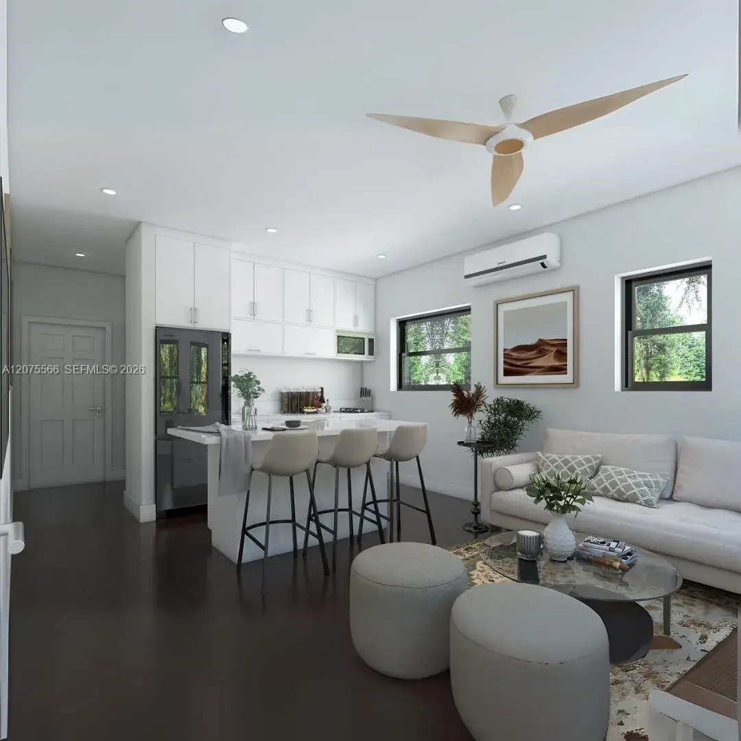 1020 SW 2nd St, Miami FL 33130