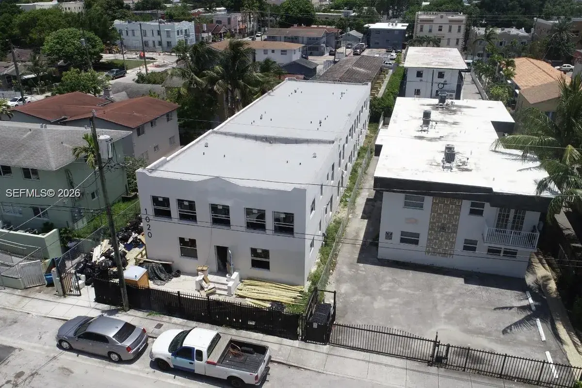 1020 SW 2nd St, Miami FL 33130