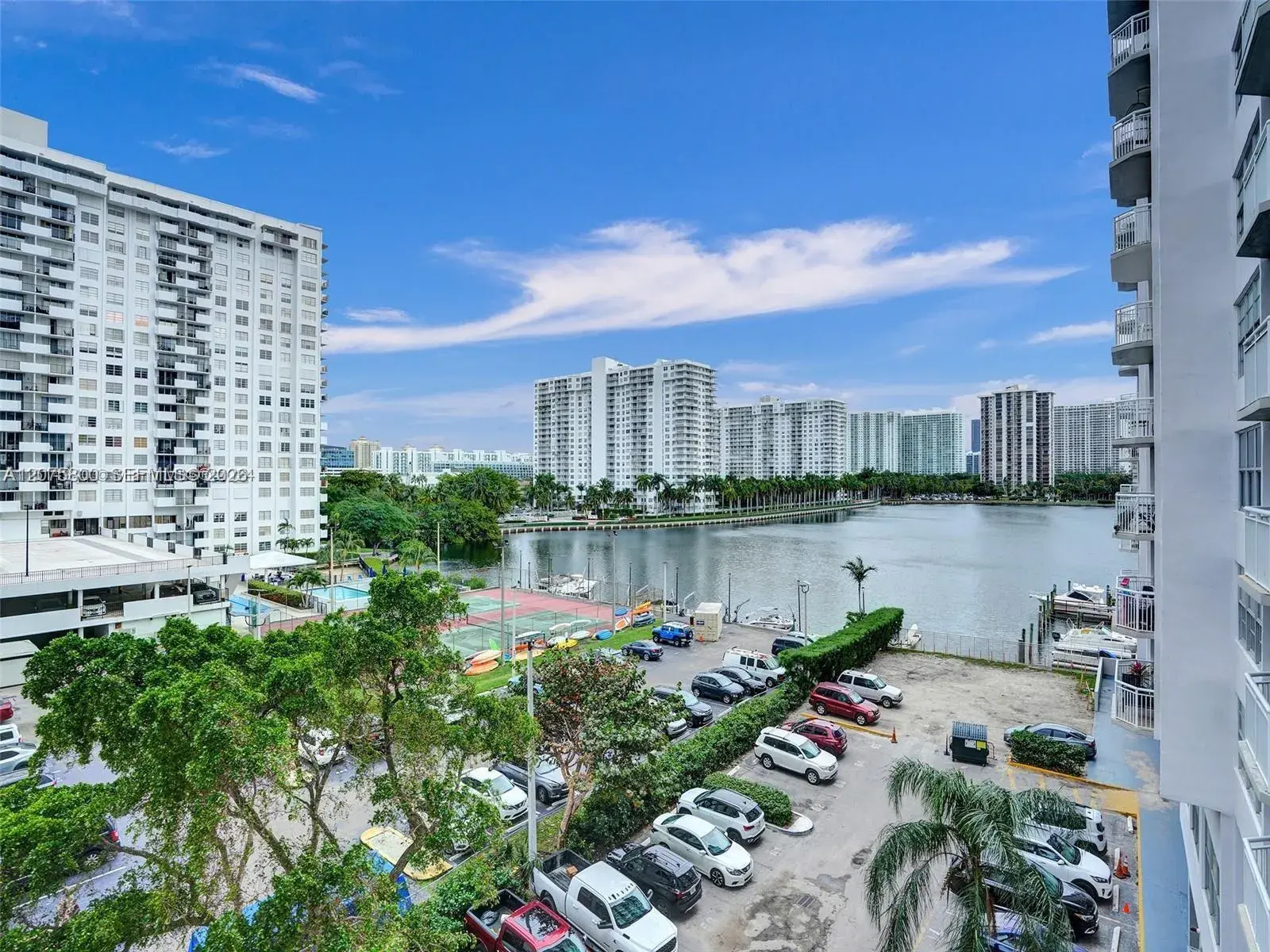 18061 Biscayne Blvd # 502, Aventura FL 33160