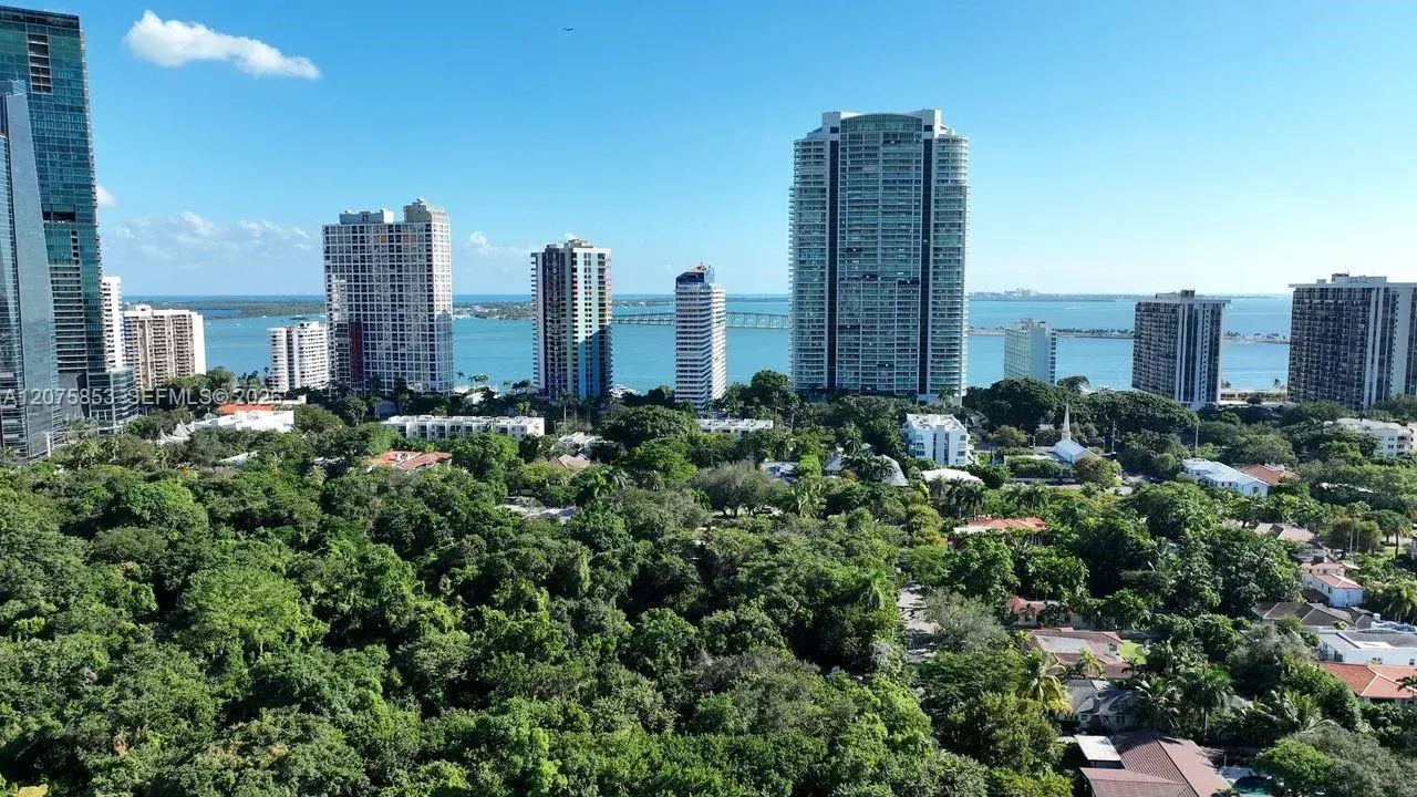 2 bedroom 2 bath Residential for sale at 1600 SW 1st Ave # 1103, Miami FL 33129