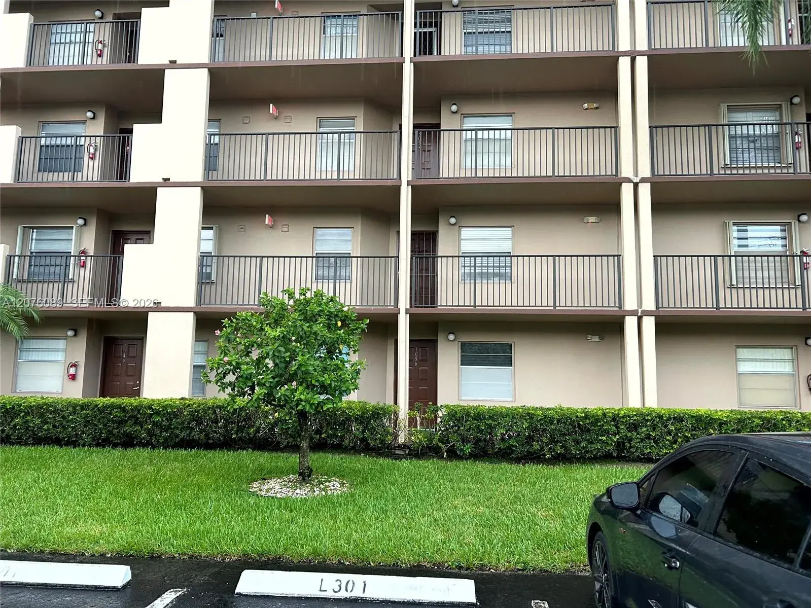 13105 SW 16 CT # 105L, Pembroke Pines FL 33027