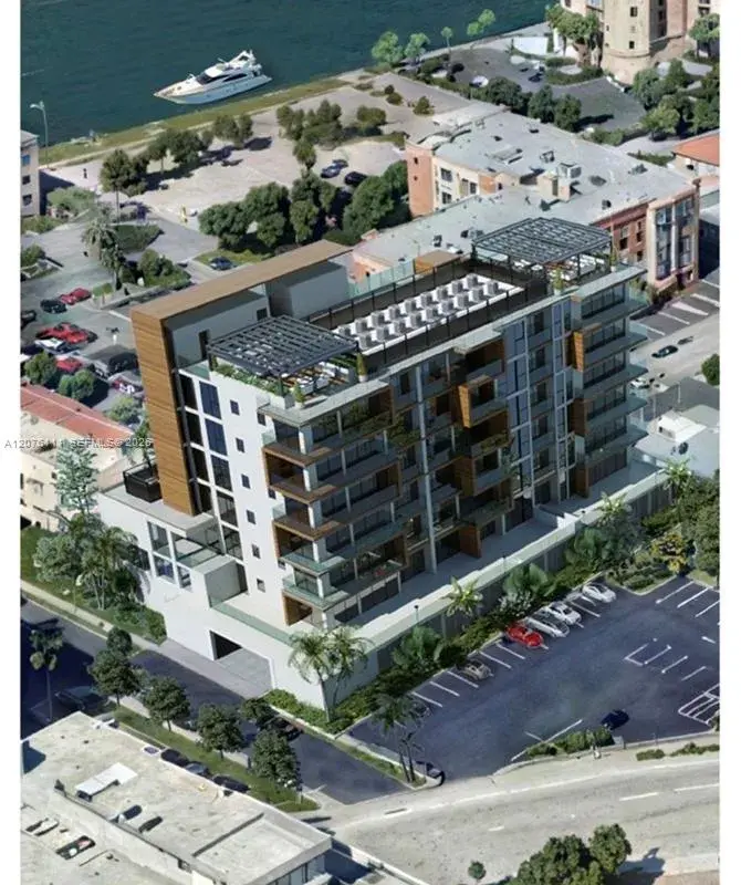 330 Sunset Dr, Pompano Beach FL 33062