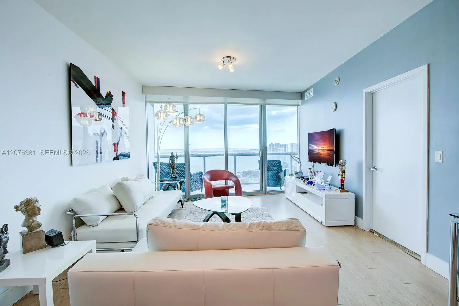 1 bedroom 1 bath Residential for sale at 888 Biscayne Blvd # 4007, Miami FL 33132