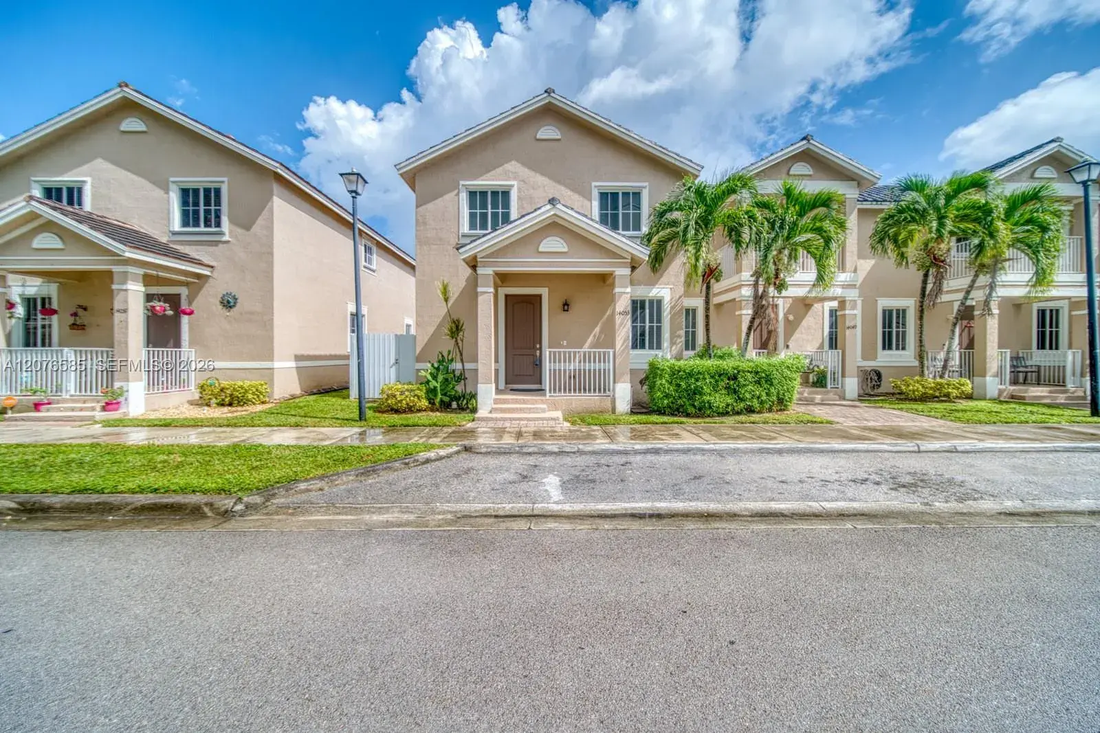 3 bedroom 2 bath Residential for sale at 14053 SW 270th Ter, Homestead FL 33032