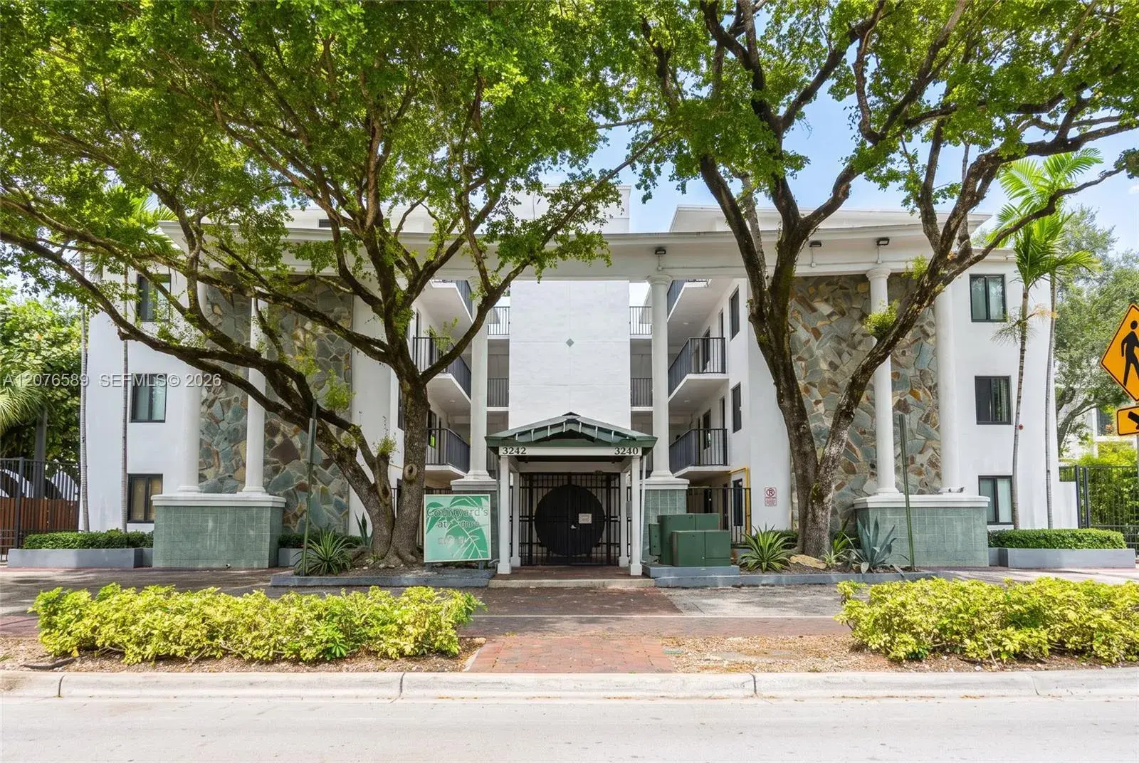 2 bedroom 1 bath Residential for sale at 3240 Mary St # S308, Miami FL 33133