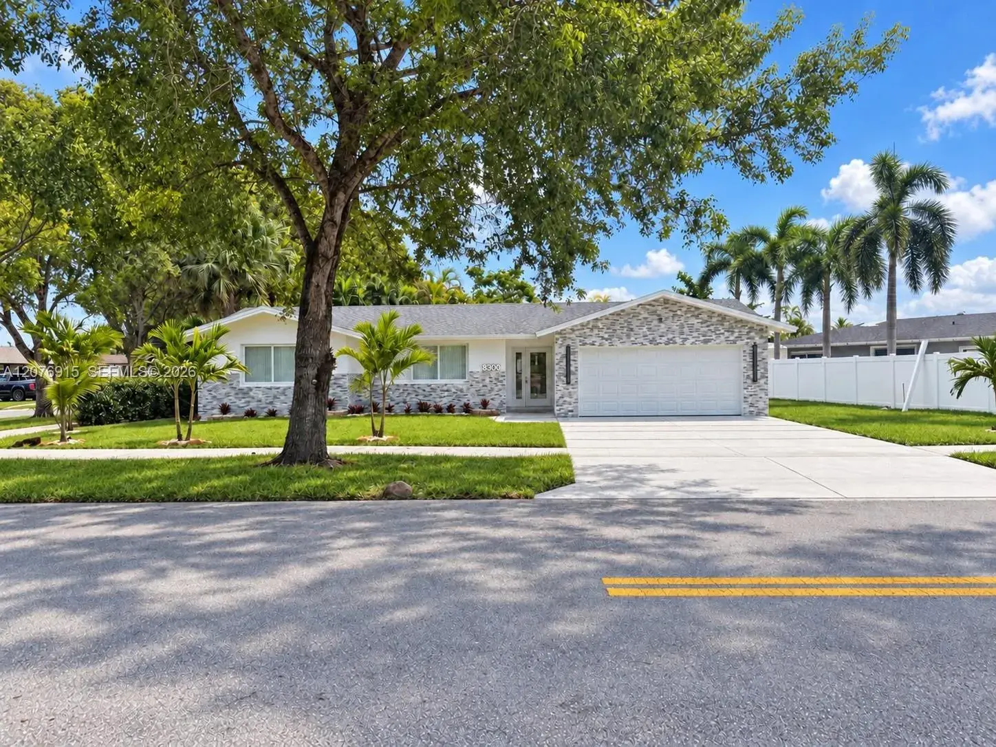 3 bedroom 2 bath Residential for sale at 8300 SW 26th Pl, Davie FL 33328