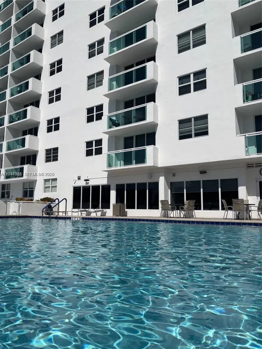 1 bedroom 1 bath Residential for sale at 3000 S Ocean Dr # 304, Hollywood FL 33019-2849