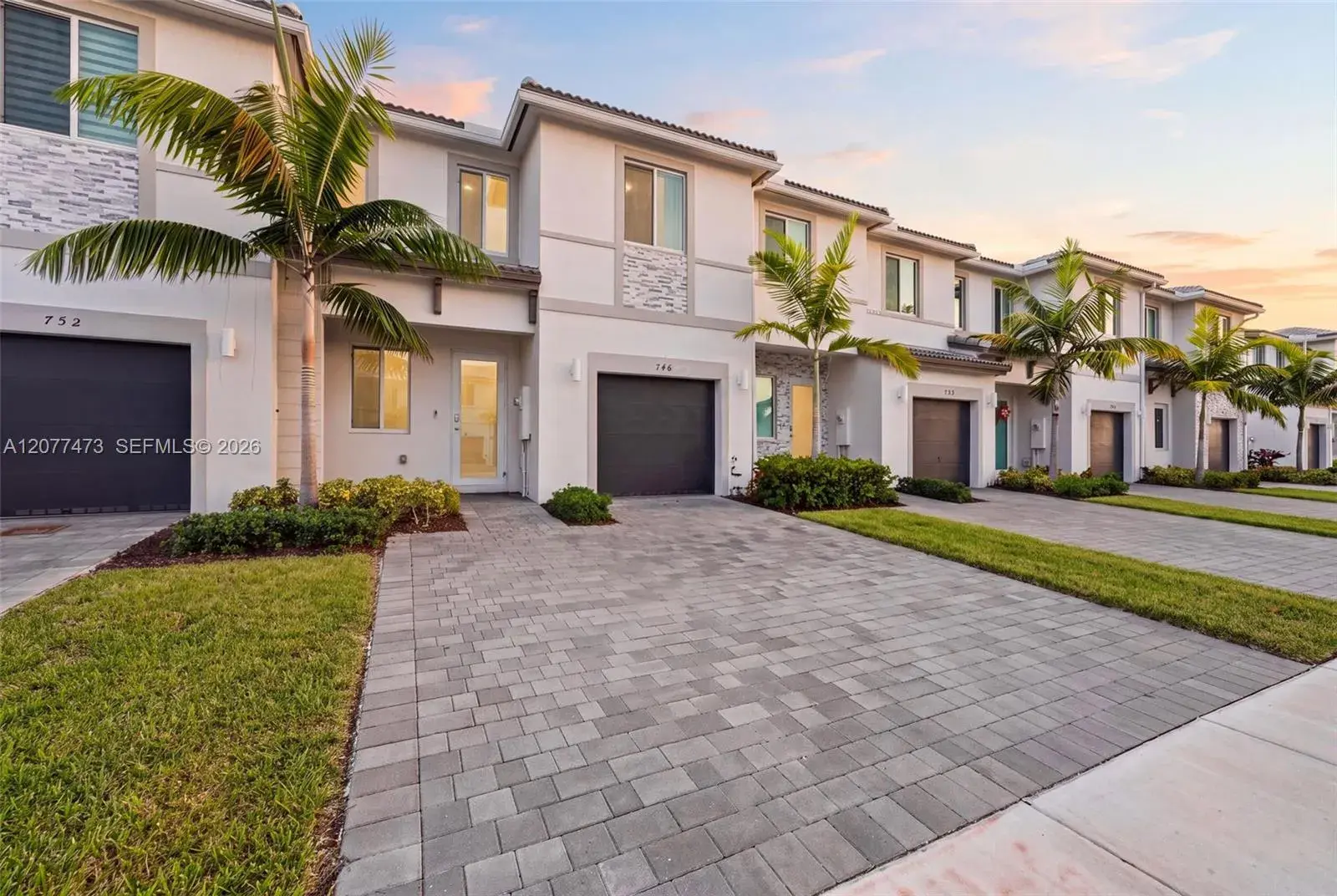 3 bedroom 3 bath Residential for sale at 746 SE 14th St, Homestead FL 33034