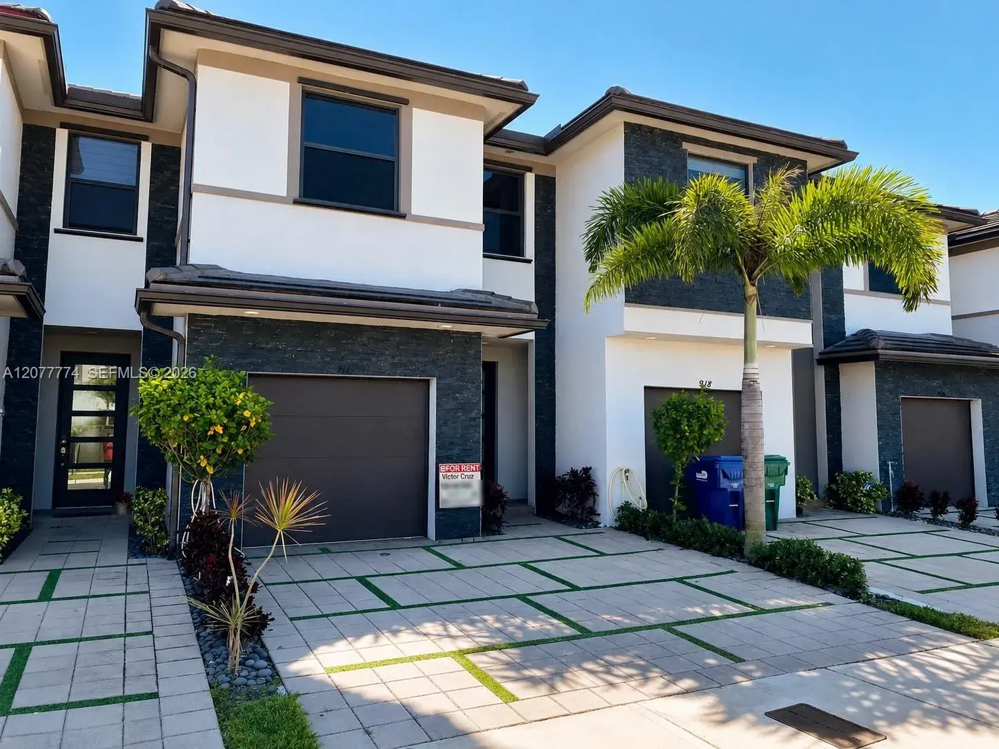3 bedroom 2 bath Residential for sale at 9116 NW 158th St, Miami Lakes FL 33018