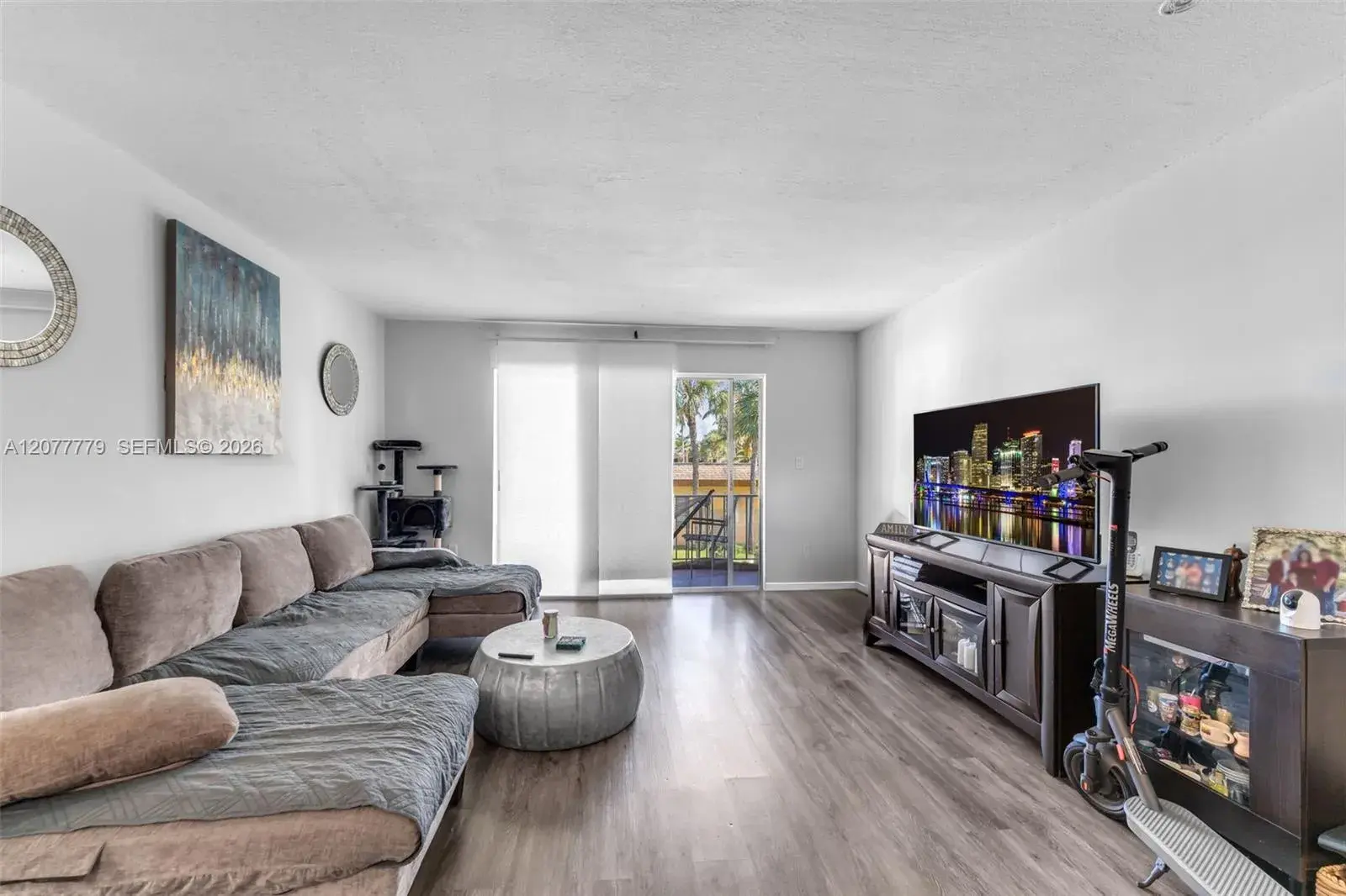 13700 SW 62nd St # 213, Miami FL 33183