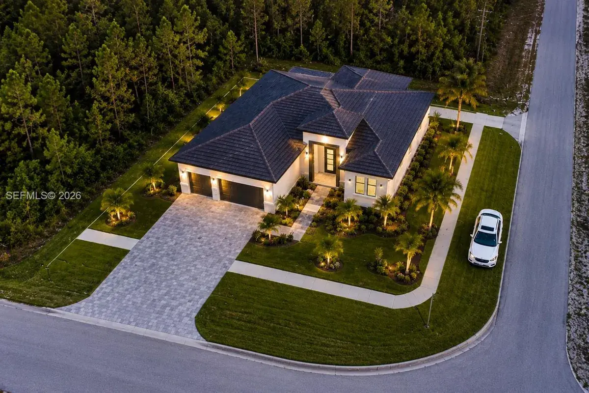 3007 E 10th St, Lehigh Acres FL 33972