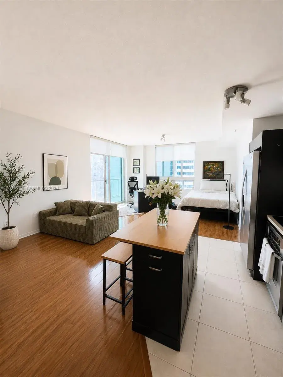 1 bath Residential for sale at 1900 N Bayshore Dr # 3005, Miami FL 33132