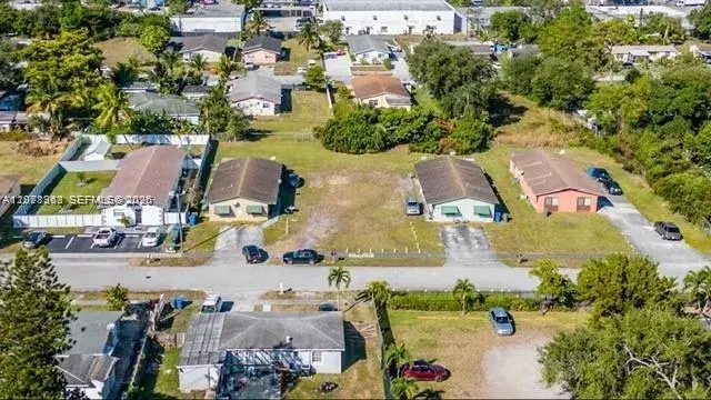 Residential Income for sale at 5649 SW 27th St, West Park FL 33023