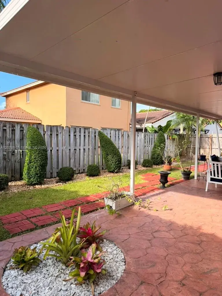 3 bedroom 2 bath Residential for sale at 16529 SW 98th Ter, Miami FL 33196