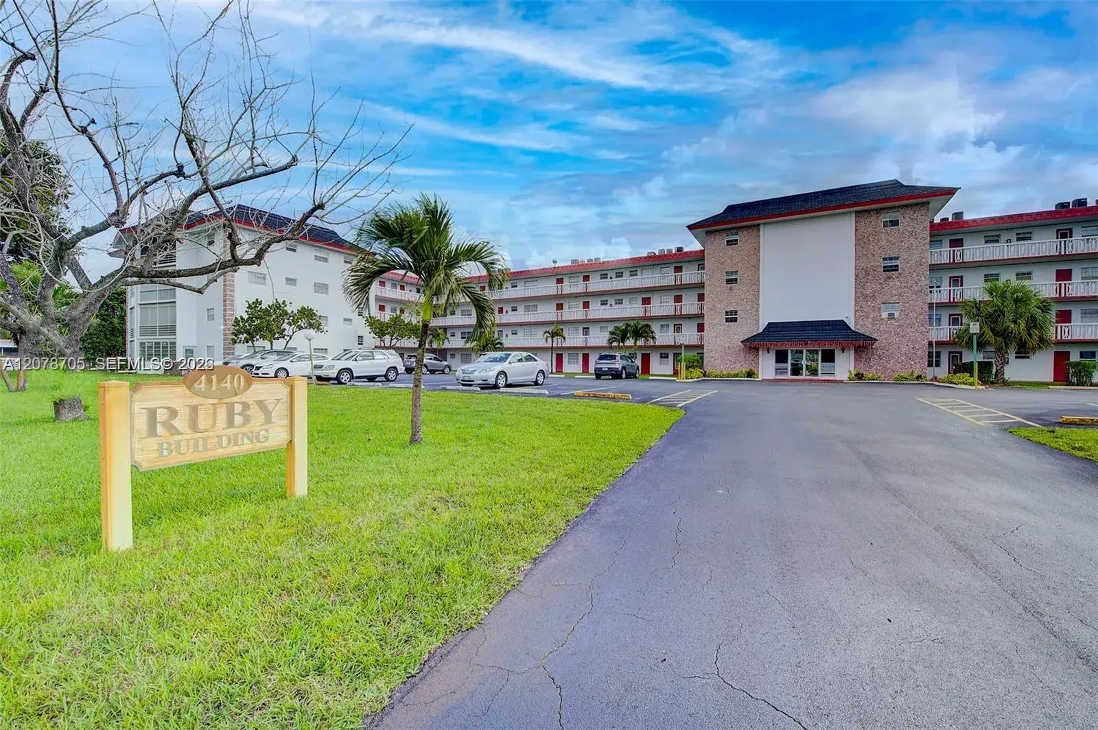 2 bedroom 2 bath Residential for sale at 4140 NW 44th Ave # 312, Lauderdale Lakes FL 33319