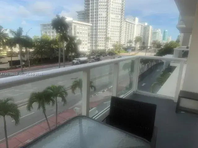 1 bedroom 1 bath Residential for sale at 5601 Collins Ave # 415, Miami Beach FL 33140