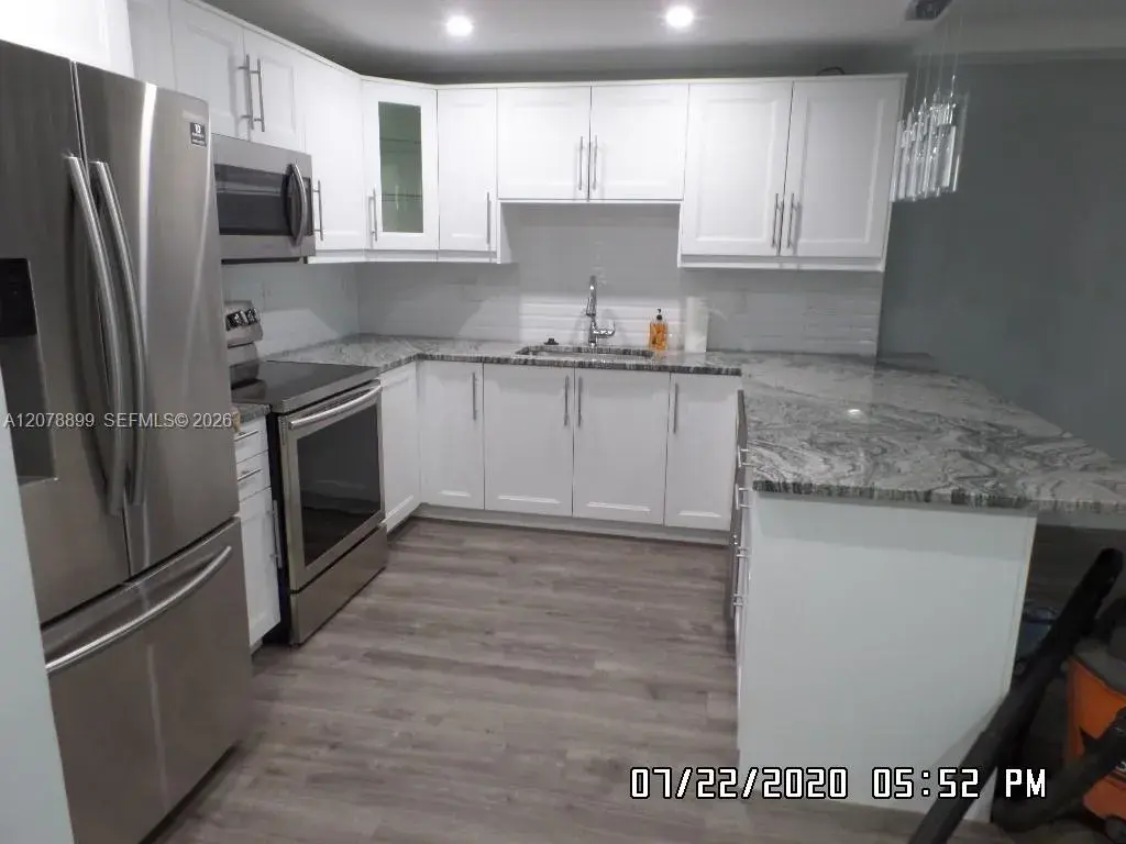 1 bedroom 1 bath Residential Lease for rent at 1600 S Ocean Dr # 18D, Hollywood FL 33019